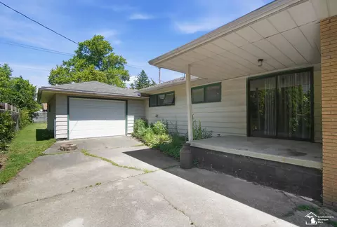 904 Custer, Monroe, MI 48161 photo 5