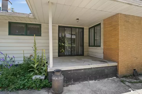 904 Custer, Monroe, MI 48161 photo 6