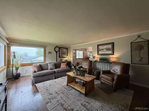 Living - 205 Seilo, Ishpeming, MI 49849 photo 3 of 5