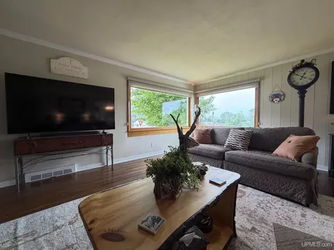 Living - 205 Seilo, Ishpeming, MI 49849 photo 4 of 5