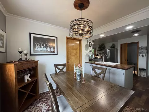 Dining - 205 Seilo, Ishpeming, MI 49849 photo 4 of 7