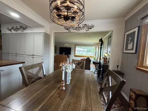 Dining - 205 Seilo, Ishpeming, MI 49849 photo 6 of 7