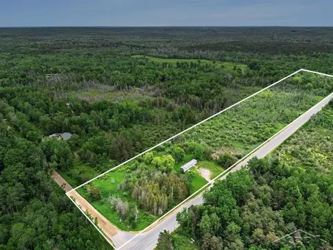 75 E Stockwell, Harrison, MI 48624