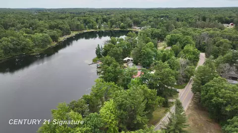 View/Area - 751 E Long Lk, Harrison, MI 48625 photo 7 of 12