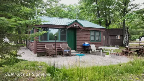 Exterior - 751 E Long Lk, Harrison, MI 48625 photo 6 of 9