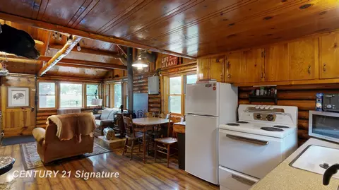 Kitchen - 751 E Long Lk, Harrison, MI 48625 photo 1 of 2