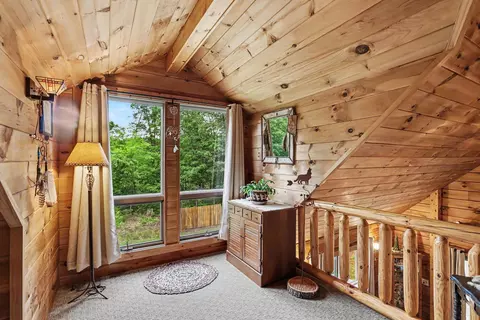 Entry Way - 259 Hatchery, Farwell, MI 48622 photo 1 of 1