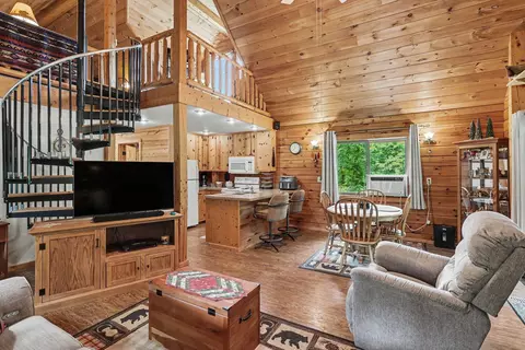 Living - 259 Hatchery, Farwell, MI 48622 photo 5 of 6