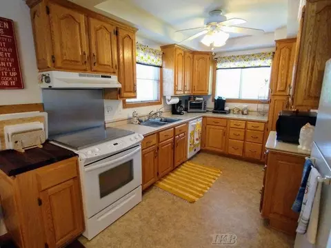 Kitchen - 567 Mary, Harrison, MI 48625 photo 1 of 2