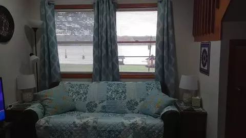 Living - 567 Mary, Harrison, MI 48625 photo 4 of 12