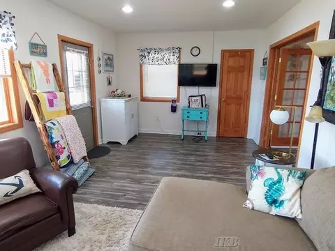 Living - 567 Mary, Harrison, MI 48625 photo 2 of 12