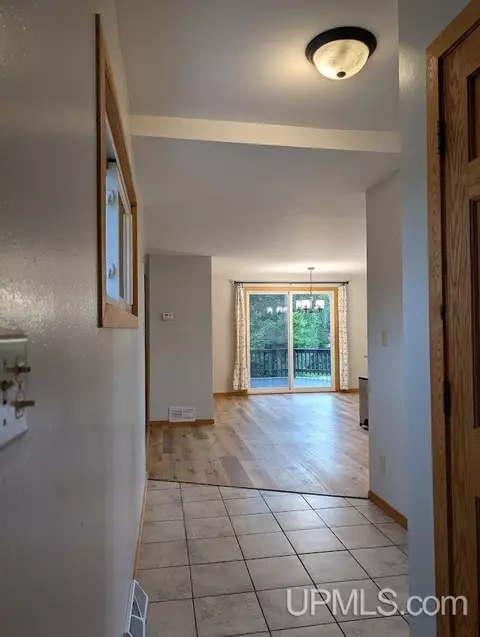 Entry Way - 606 Mcclellan, Rockland, MI 49960 photo 1 of 2