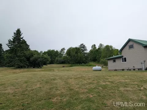 Exterior - 606 Mcclellan, Rockland, MI 49960 photo 1 of 4