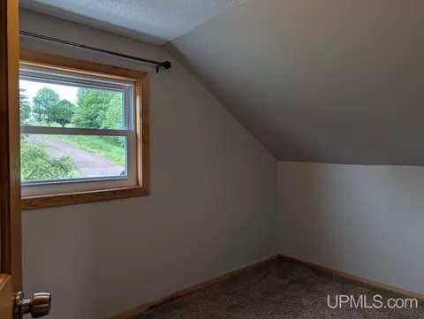 Bedroom - 606 Mcclellan, Rockland, MI 49960 photo 3 of 3