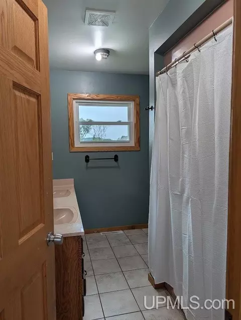Bath - 606 Mcclellan, Rockland, MI 49960 photo 1 of 2