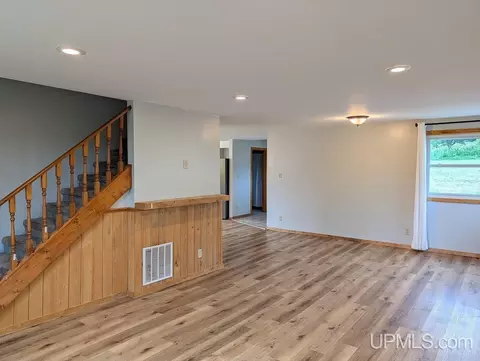 Living - 606 Mcclellan, Rockland, MI 49960 photo 2 of 2