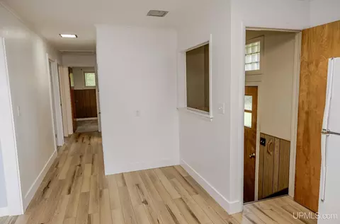 802 Palms, Ishpeming, MI 49849 photo 18