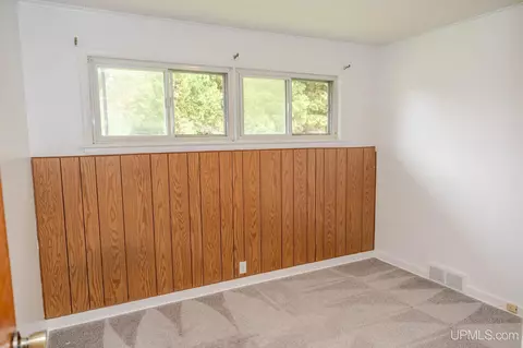 802 Palms, Ishpeming, MI 49849 photo 32