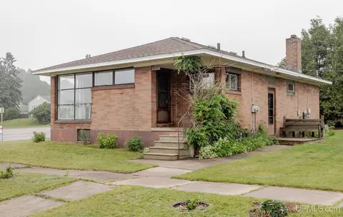 802 Palms, Ishpeming, MI 49849