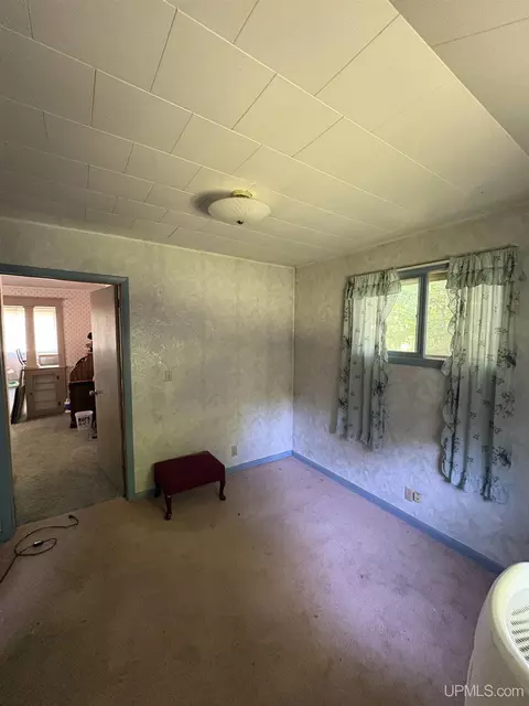 Bedroom - 175 County Rd Pdj, Ishpeming, MI 49849 photo 2 of 6