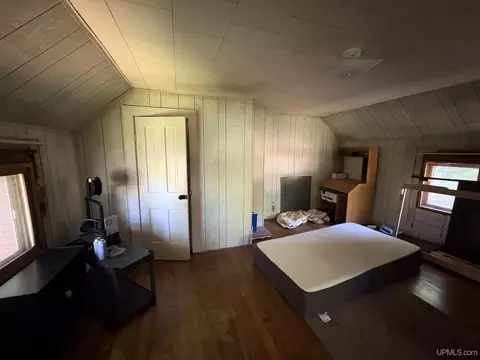 Bedroom - 175 County Rd Pdj, Ishpeming, MI 49849 photo 4 of 6