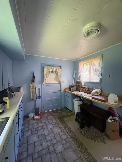 Kitchen - 175 County Rd Pdj, Ishpeming, MI 49849 photo 1 of 3