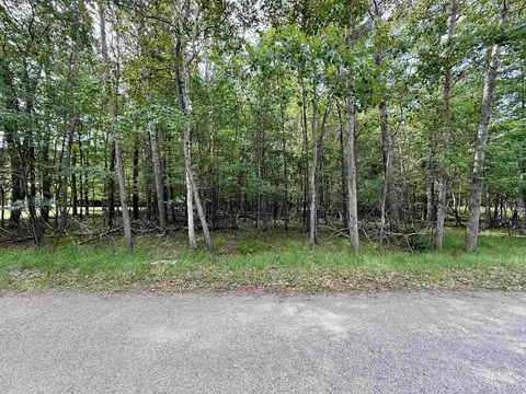 6039 6049 Country Club 1925, Gladstone, MI 49837
