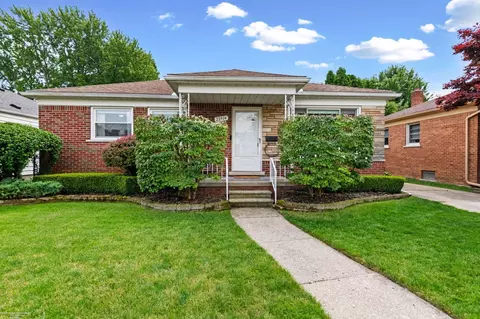 22914 Lincoln, Saint Clair Shores, MI 48082
