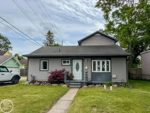 1116 Garfield, Port Huron, MI 48060