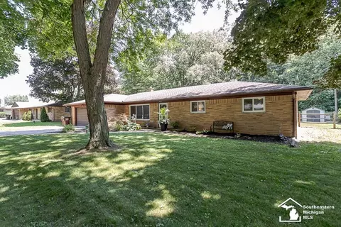 9804 Pamela, Temperance, MI 48182