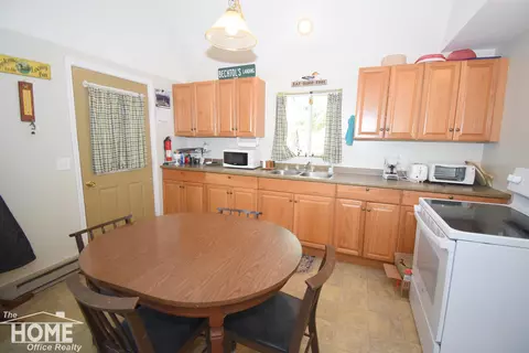 Kitchen - 1121 1131 Lk, Harrison, MI 48625 photo 2 of 3