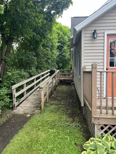Exterior - 712 Wabash, Ishpeming, MI 49849 photo 2 of 13