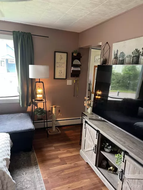 Living - 712 Wabash, Ishpeming, MI 49849 photo 3 of 3