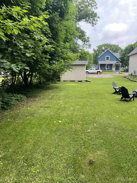 Exterior - 712 Wabash, Ishpeming, MI 49849 photo 11 of 13