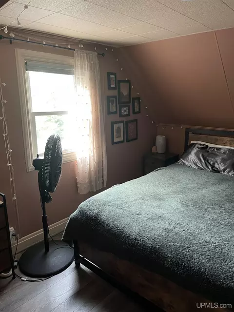 Bedroom - 712 Wabash, Ishpeming, MI 49849 photo 3 of 4