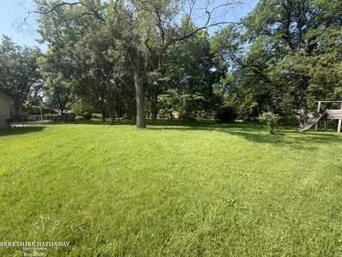 11849 Carney, Warren, MI 48089