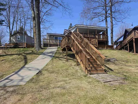 439 S S Lk, Harrison, MI 48625