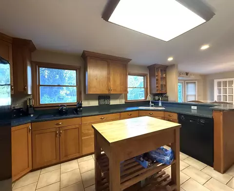 Kitchen - 210 Pendleton, Bay City, MI 48708 photo 2 of 2