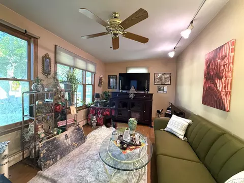 Living - 210 Pendleton, Bay City, MI 48708 photo 2 of 3