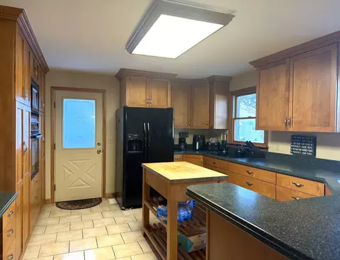 Kitchen - 210 Pendleton, Bay City, MI 48708 photo 1 of 2