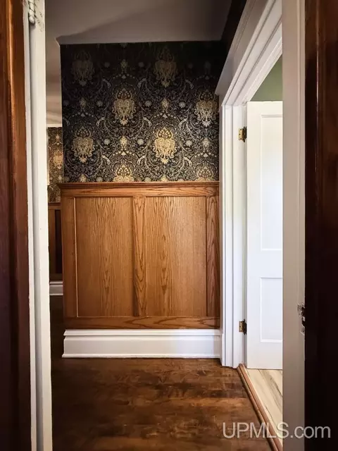 Entry Way - 111 E Main, Negaunee, MI 49866 photo 22 of 30