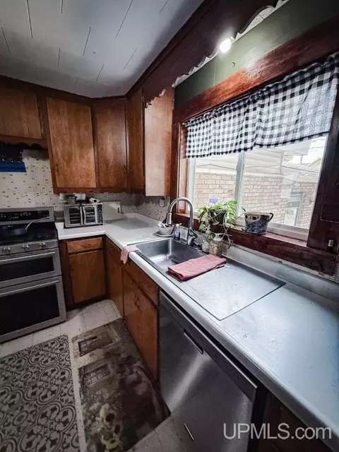 Kitchen - 111 E Main, Negaunee, MI 49866 photo 2 of 5