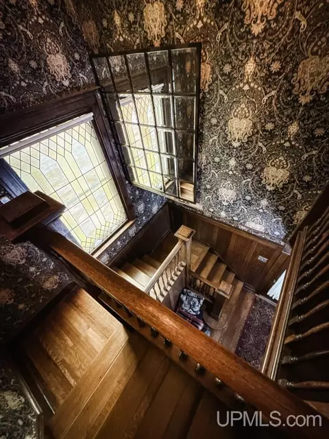 Entry Way - 111 E Main, Negaunee, MI 49866 photo 13 of 30
