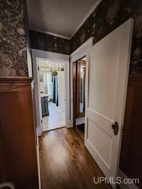 Entry Way - 111 E Main, Negaunee, MI 49866 photo 21 of 30
