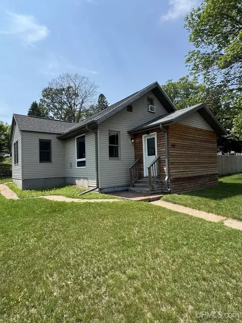509 Dickinson, Kingsford, MI 49802