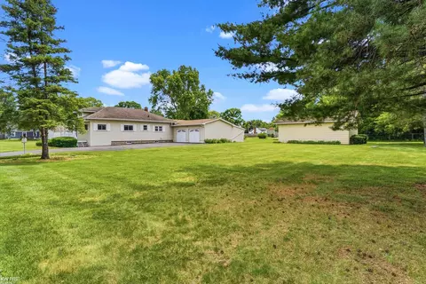 Exterior - 1018 Mildred, Flushing, MI 48433 photo 8 of 10
