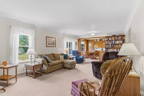 Living - 1018 Mildred, Flushing, MI 48433 photo 1 of 6