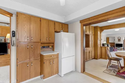 Kitchen - 1018 Mildred, Flushing, MI 48433 photo 4 of 4
