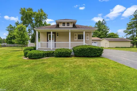 Exterior - 1018 Mildred, Flushing, MI 48433 photo 1 of 10