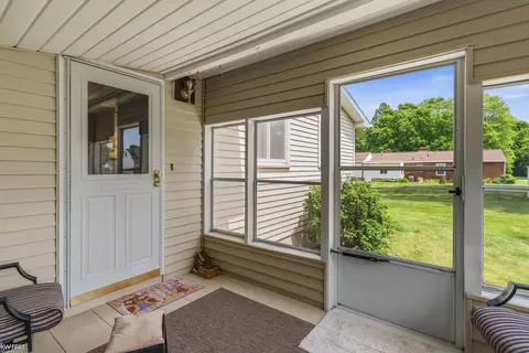 Exterior - 1018 Mildred, Flushing, MI 48433 photo 4 of 10